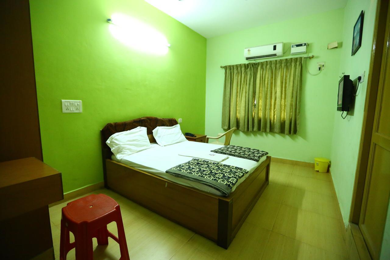 Abirami Residency Hotel Tirukkadaiyur Ngoại thất bức ảnh