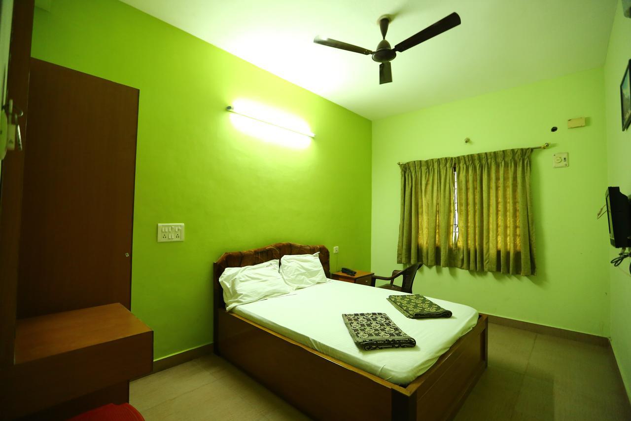Abirami Residency Hotel Tirukkadaiyur Ngoại thất bức ảnh